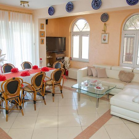 Pool Mansion Magnolia - Comfort Rooms Novalja Exterior photo