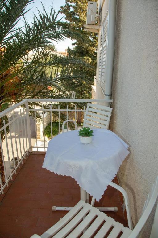 Pool Mansion Magnolia - Comfort Rooms Novalja Exterior photo
