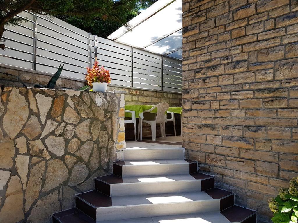 Pool Mansion Magnolia - Comfort Rooms Novalja Exterior photo