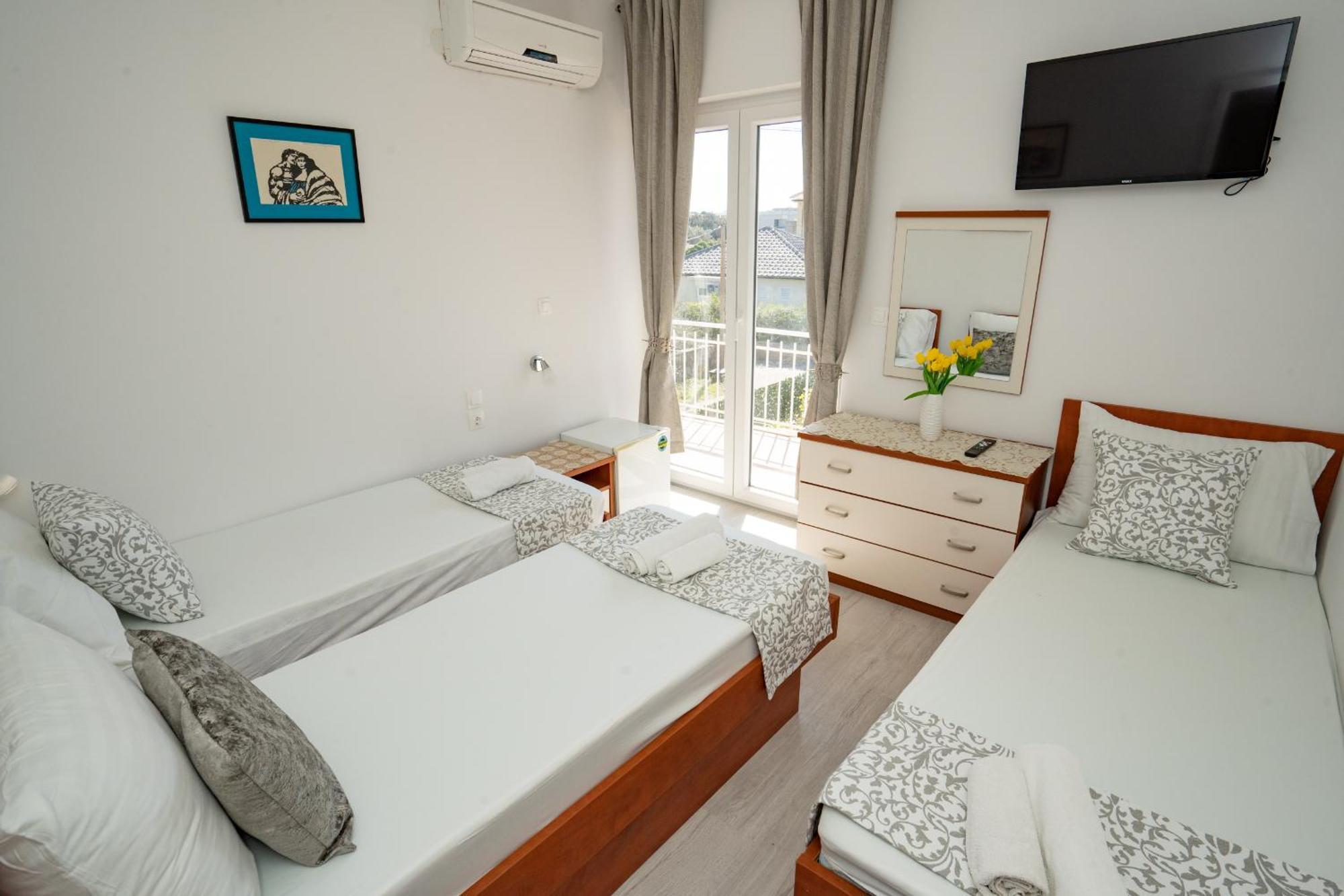 Pool Mansion Magnolia - Comfort Rooms Novalja Exterior photo
