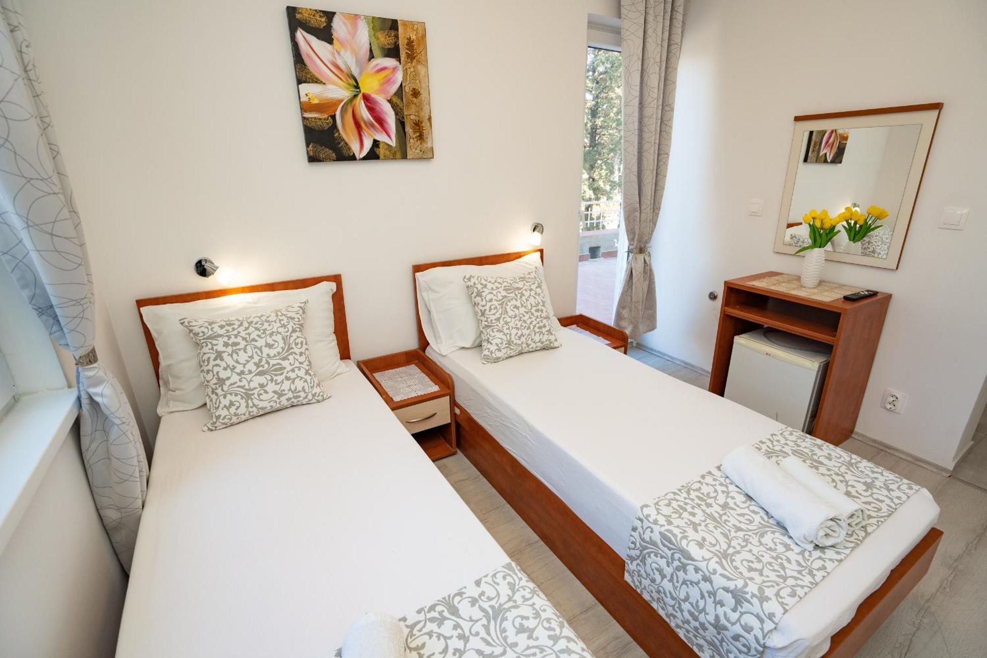 Pool Mansion Magnolia - Comfort Rooms Novalja Exterior photo